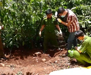 Vết xước trên tay tố kẻ hãm hại thiếu nữ