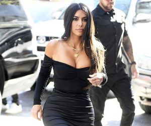 Kim Kardashian lại khiến cộng đồng mạng trầm trồ: Body đã đạt ngưỡng đỉnh cao