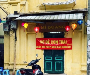 Vợ sinh quý tử, chủ quán Mỳ Quảng 'chơi lớn' cho khách 'nghỉ ăn' một ngày