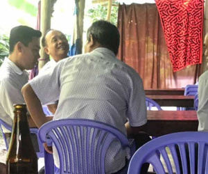 4 cán bộ ở Hậu Giang vào quán thịt chó ăn nhậu trong giờ làm việc
