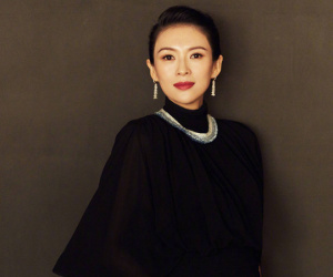 Thời gian dài im ắng, Chương Tử Di bất ngờ lên tiếng xác nhận mang bầu lần 2 ở tuổi 40 ngay tại LHP