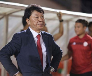 Khi HLV Chung nói trọng tài bắt có lợi cho Hà Nội FC trên báo Hàn Quốc