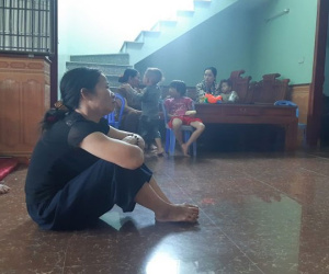 Mẹ cô gái 19 tuổi nghi tử vong trên container: 'Bên đó lạnh lắm! Con hãy về với mẹ đi'