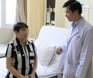Người phụ nữ bị căn bệnh oái oăm, cứ chạm tay vào mặt là đau như... 'điện giật': Bác sĩ lý giải nguyên nhân ai nghe cũng sợ