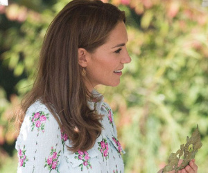 Diện váy ngàn đô nhưng Công nương Kate - Meghan chỉ đeo khuyên tai rẻ tiền: Tưởng là ngẫu hứng, ai ngờ có cả một sự tính toán đằng sau