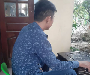 Vụ 39 người chết trong thùng xe ở Anh: Đắng cay kiếp 'người rơm'