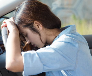 Giường sập vào đúng đêm tân hôn, nhưng đó vẫn chưa là gì, thứ được giấu kín dưới chân giường khiến cả nhà chồng tôi thảng thốt còn tôi rùng mình không ngủ được
