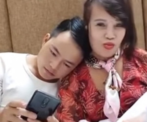 Cô dâu 62 tuổi lại đăng clip tâm sự, nhận mình là gái chưa chồng khiến dân mạng xôn xao