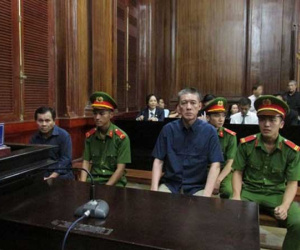 Vũ 'nhôm' thanh minh chuyện làm hộ chiếu Mỹ