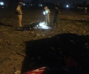 Đua trong khu dân cư, 2 xe máy va chạm 1 xe khác, 4 thanh thiếu niên nguy kịch