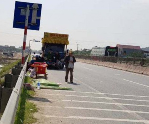 Đi bê tráp ăn hỏi về va chạm với xe tải, nam thanh niên nguy kịch, nữ sinh tử vong tại chỗ
