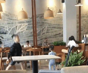 Con nô đùa, phá phách trong quán cà phê sang trọng, mẹ dửng dưng nói: 'Thiệt hại bao nhiêu chị thanh toán'