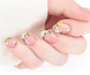 Khuấy động không khí mùa đông với những gợi ý bằng 8 mẫu nail xinh lấy cảm hứng từ hoa