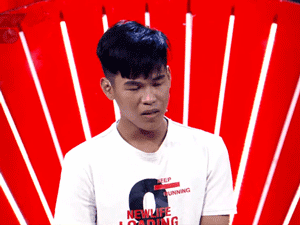 Thi 'Thách thức danh hài' nhưng chàng trai lại chỉ... khoe giọng hát