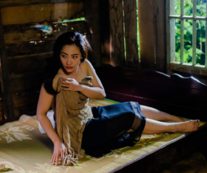 Hot girl 'vũ trụ VTV' lộ cảnh giường chiếu và màn tự sát đẫm nước mắt trong phim mới