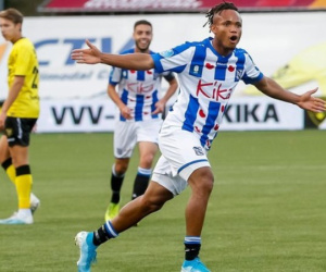 Văn Hậu dự bị, Heerenveen thắng trận thứ 5 sau 7 vòng