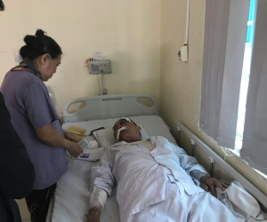 Cụ ông 80 tuổi bị gã xe ôm đánh nhập viện: 'Tôi không tranh khách nhưng vẫn bị đánh'