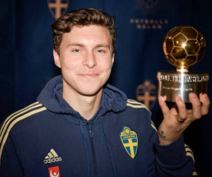 Vượt qua Ibrahimovic, Lindelof giành giải 'Quả bóng vàng Thụy Điển 2019'