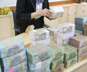 Hàng loạt ngân hàng bất ngờ giảm lãi suất tiền gửi