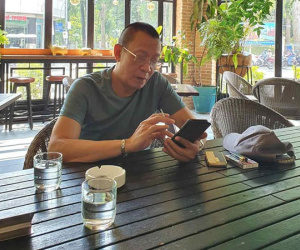 Tập tành chơi facebook được hơn 1 năm, MC Lại Văn Sâm bức xúc vì nhiều lần gặp bình luận thô tục
