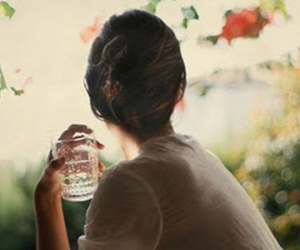 Có nên bắt kẻ bội bạc nhận trách nhiệm làm cha để con có bố hay quyết định làm mẹ đơn thân?
