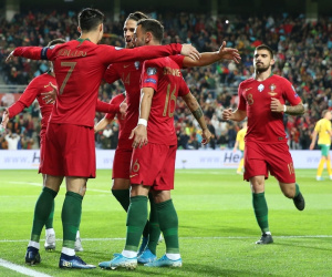 Cristiano Ronaldo lập hat-trick, Bồ Đào Nha hủy diệt Litva 6 bàn không gỡ