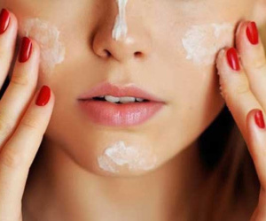 Kem chống nắng không phải cứ càng bôi nhiều thì càng tốt, đâu mới là cách dùng loại kem này chuẩn xác?