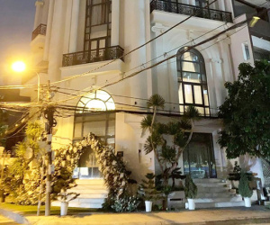 Khung cảnh lộng lẫy tại căn biệt thự khủng nhà Bảo Thy được dân mạng ví như tòa lâu đài trước giờ nữ ca sĩ về nhà chồng