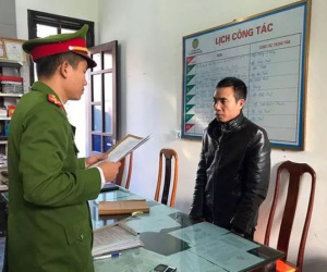 'Yêu râu xanh' dụ bé gái 14 tuổi đi chơi, rồi chở ra đồng giao cấu