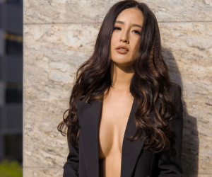 Mai Phương Thúy gây sốt vì 'thả rông' khoe vòng một