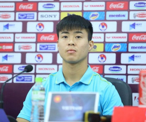 Duy Mạnh: '11 năm trước đi nhặt bóng, giờ tôi thi đấu với Thái Lan'