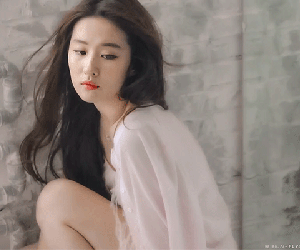 Lưu Diệc Phi chứng tỏ đẳng cấp 'thần tiên tỷ tỷ' chỉ qua một khoảnh khắc