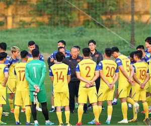 HLV Park Hang-seo chốt 2 cầu thủ trên 22 tuổi dự SEA Games 30