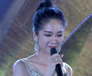 Clip người đẹp thi hoa khôi liên tục nói 'chết rồi' trong phần ứng xử