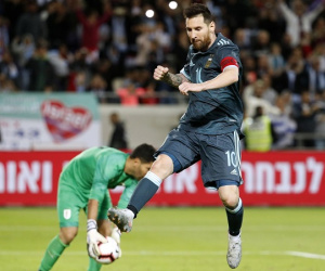 VIDEO: Messi đi bóng cực đỉnh trước vòng vây của 8 cầu thủ Uruguay