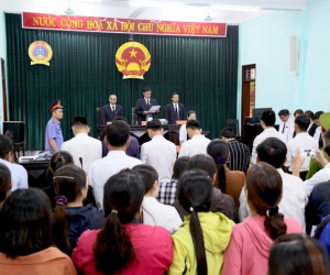 10 nam sinh cưỡng bức bạn gái lĩnh án, cao nhất 8 năm tù