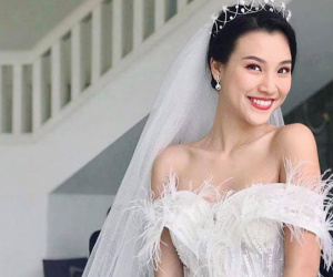 Pha ăn mừng 'oách' nhất Vbiz gọi tên Hoàng Oanh: Việt Nam giữ vững ngôi đầu bảng liền khoe luôn ảnh diện váy cưới cực lộng lẫy