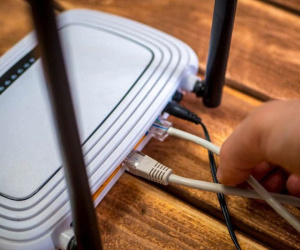 'Câu trộm' Wifi, 2 cha con bị hàng xóm sát hại