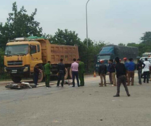 Nam sinh bị xe tải tông tử vong trên đường đi thăm thầy cô ngày 20/11