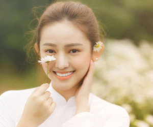 Hà Nội đang vào mùa cúc họa mi, Thúy Vi cũng phải lặn lội 'Bắc tiến' để có được một bộ ảnh cho bằng bạn bằng bè