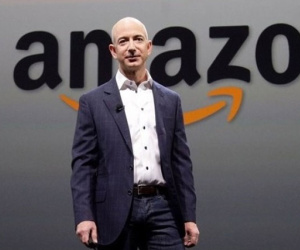 Tỷ phú Jeff Bezos quyên góp gần 100 triệu USD cho người vô gia cư