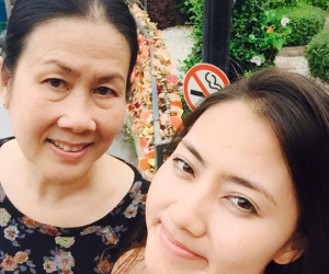 Bị dân mạng vào tận trang cá nhân trách móc không thương con ruột, mẹ Ngọc Lan lên tiếng phản bác