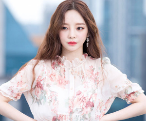 Goo Hara từng tiết lộ cô bị cô lập, bị đánh hội đồng đến ngất ở trường vì quá xinh đẹp