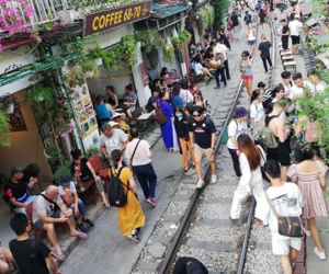 Người dân phố đường tàu Hà Nội sắp bị di dời