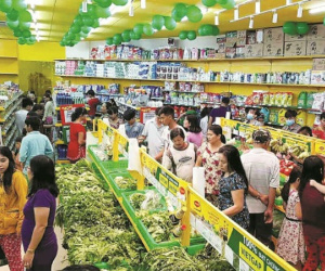 Lãi suất đồng loạt giảm, người tiêu dùng có được hưởng lợi?