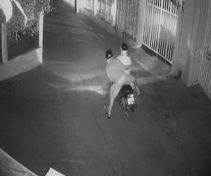 Bị 'khủng bố' bằng xăng, mắm tôm vì không chịu trả nợ thay