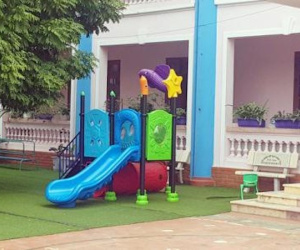 Phụ huynh lo lắng sau vụ việc trẻ 3 tuổi tử vong khi chơi cầu trượt ở trường