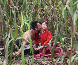 Sao Hoa ngữ 'ám ảnh' vì đóng cảnh nóng: Châu Tấn suýt gãy xương, đau nhức khắp người vì bạn diễn dùng lực quá mạnh