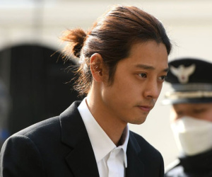 Sau khi Jung Joon Young nhận mức án 6 năm tù, đài KBS bất ngờ công bố 67 trang báo cáo gồm những tin nhắn bệnh hoạn của y khiến công chúng rùng mình