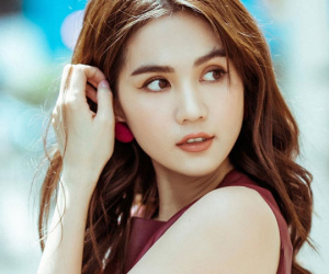 Hậu chia tay, Ngọc Trinh khoe được bạn trai cũ nói lời ngôn tình: 'Anh vẫn ở đây, vẫn yêu và chờ em'